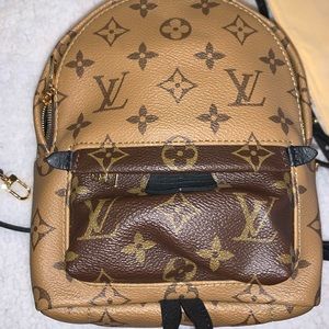 Meet your Posher, Christen